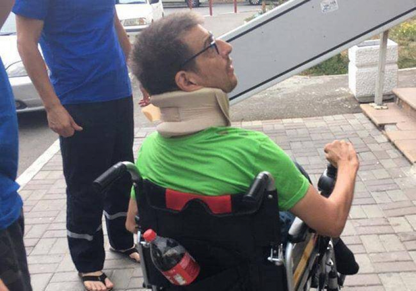 История маленькой победы: как инвалид-колясочник добился ремонта подъемника в доме Новороссийска