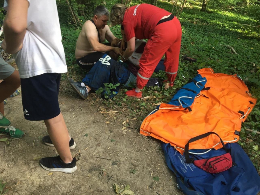 Опасная езда — в Новороссийске пришлось спасать велосипедиста