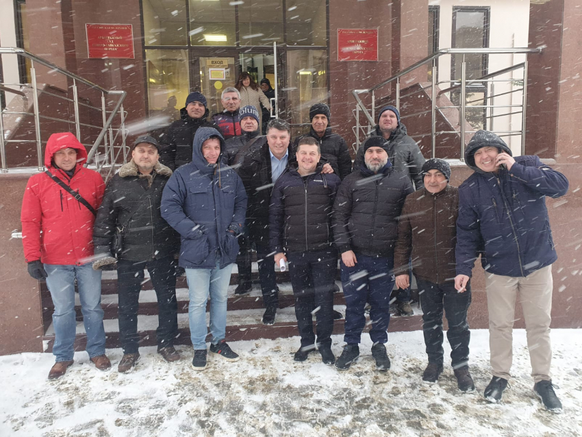 Новороссийские перевозчики не потеряют работу: питерская компания не смогла «отжать» городской транспорт