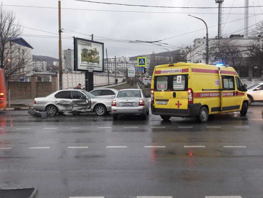 Четырёхлетний ребёнок и двое взрослых пострадали в аварии