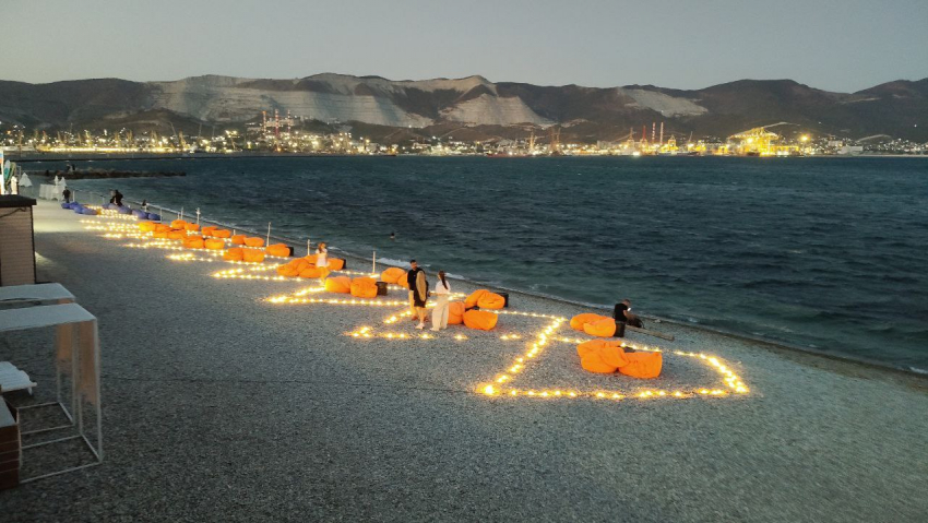 Почти миллион гостей: как Новороссийск «провёл лето» и  «наступил на пятки» городам-курортам