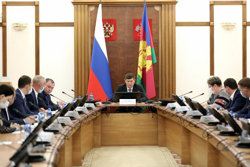 Первый вице-губернатор поручил проверить разрешения на строительство МКД Новороссийска