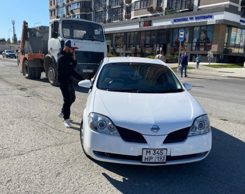 Автохамы грубят новороссийским мамочкам и подрезают коляски