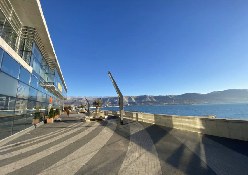 Неделя в Новороссийске началась с отключений и стрельб 