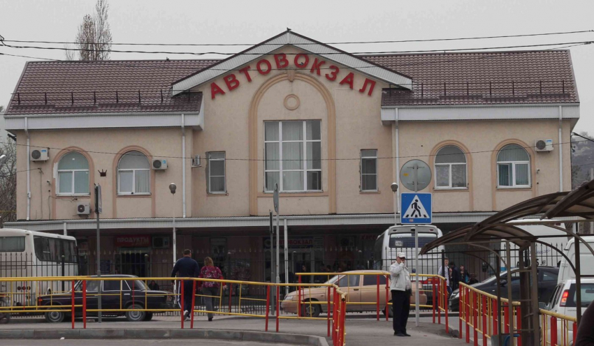 Отменены все автобусные рейсы: уехать из Новороссийска в другой город теперь невозможно 