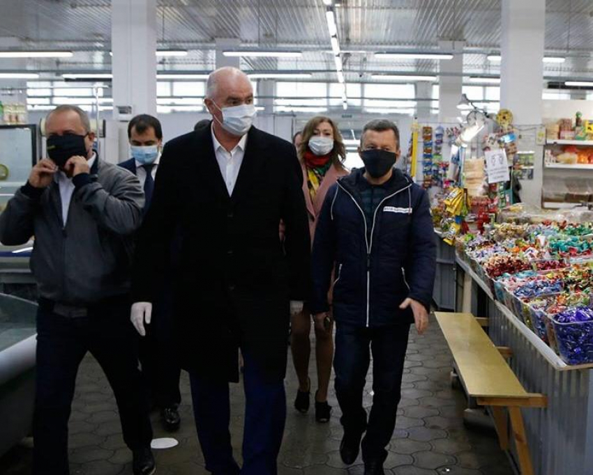 Мэр Новороссийска посетил рынки с проверкой 