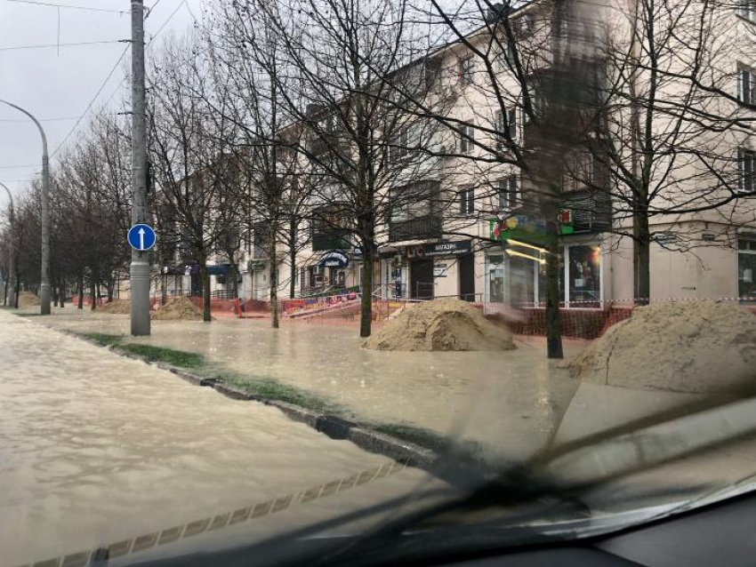 Новороссийск уходит под воду: в городе сумасшедшие пробки
