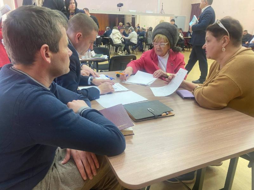 В Новороссийске 17 апреля чиновники будут держать ответ