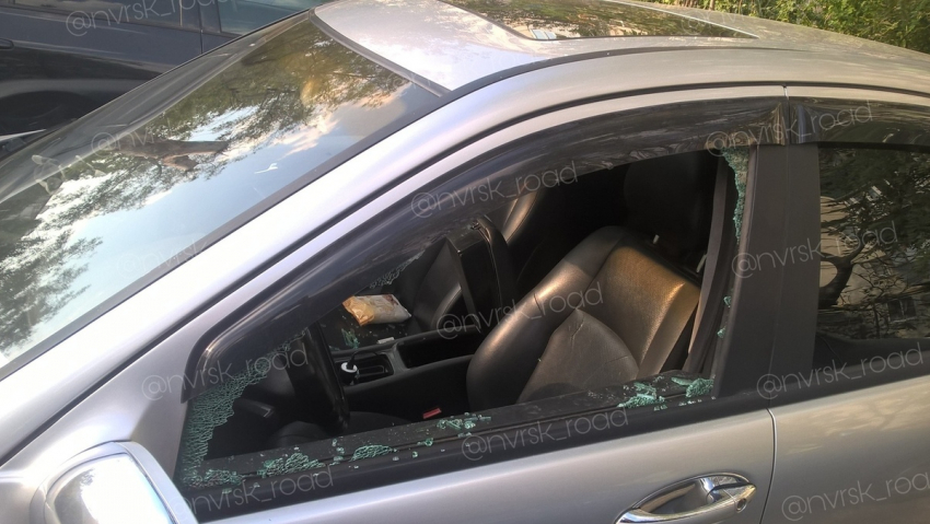 Уже месяц злоумышленники разбивают стёкла автомобилей в Новороссийске