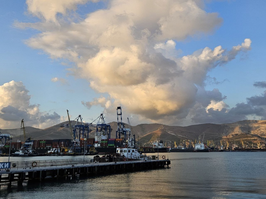 Погода в Новороссийске: облачно, есть вероятность небольшого дождя