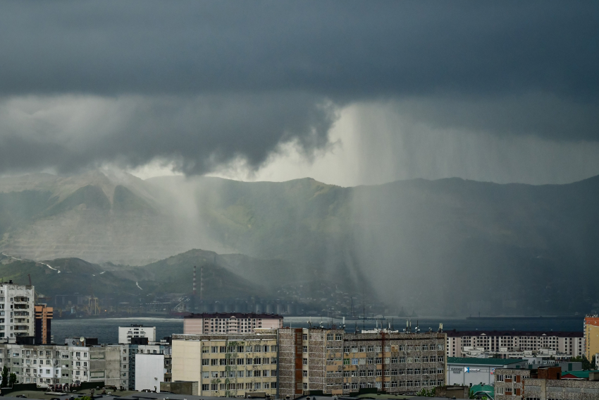 Погода в Новороссийске: размокропогодилась с усилением ветра
