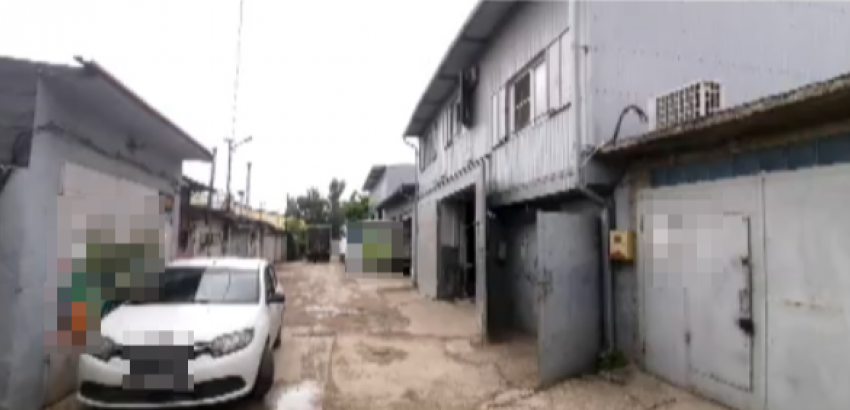 Новороссийцы живут в гаражах, устраивают сауны, склады и автосервисы