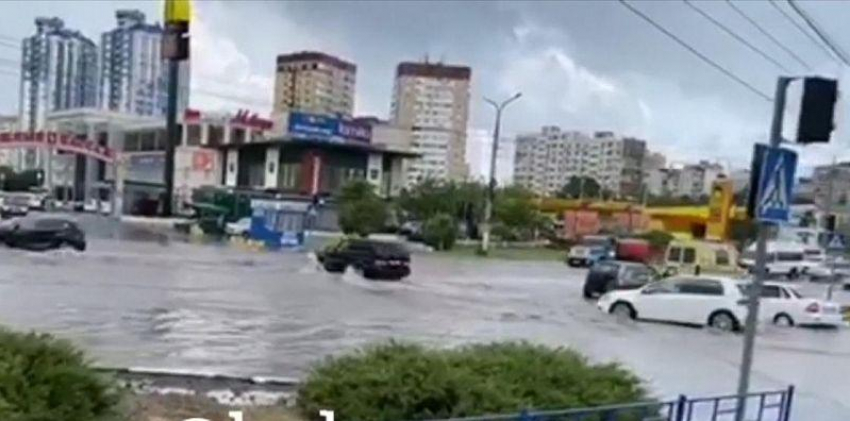 Новороссийск плывет, Алексино – плачет: ливень нанес серьезный ущерб городу