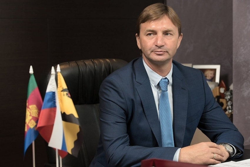 Депутат Виталий Бут рассказал новороссийцам, как добиться благоустройства дворов