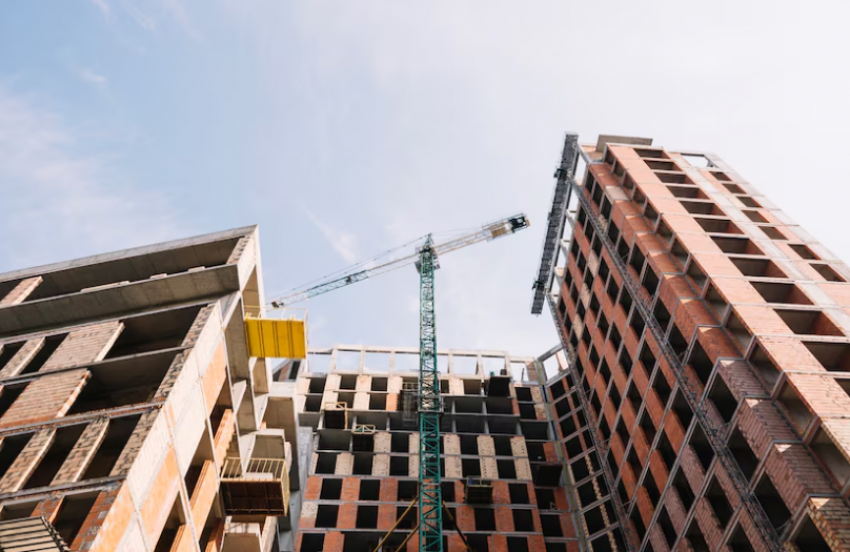 Жадность его сгубила: житель Новороссийска прогулялся ночью по стройке 