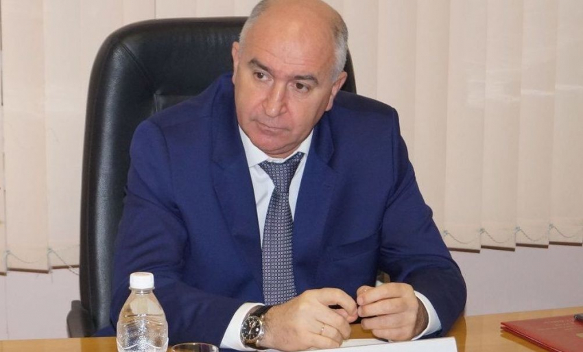 Глава Новороссийска посоветовал некоторым работникам администрации покинуть посты