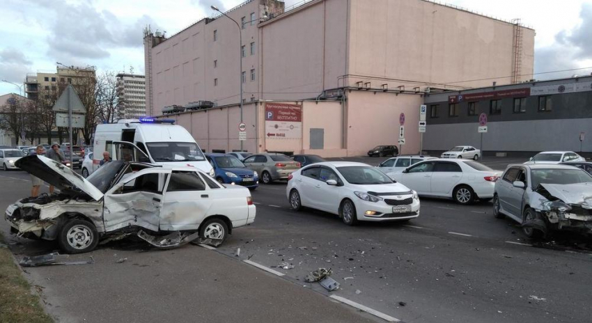 Водитель иномарки был прав, но возможно пьян в ДТП в Новороссийске