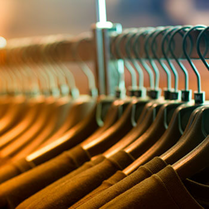 Объективный спрос на качественную одежду сток оптом