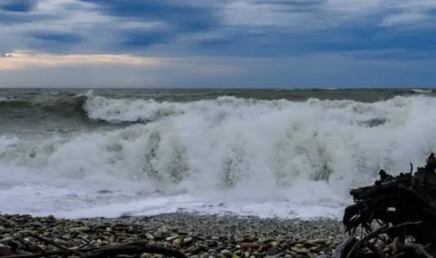 Шестиметровые волны обрушатся на Новороссийск 19 февраля