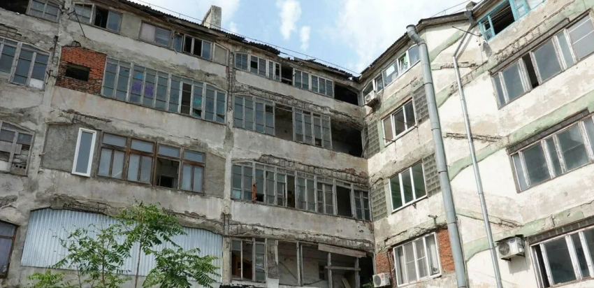В Новороссийске могут ускорить расселение аварийных домов 
