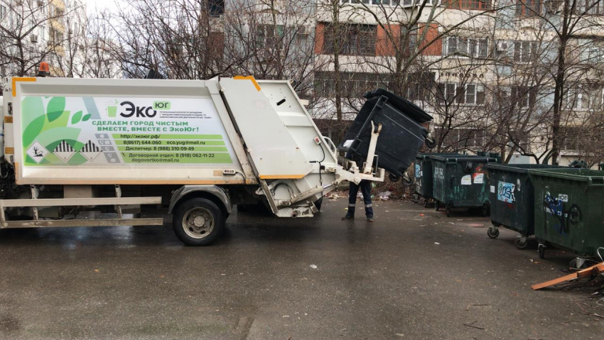 Утро новороссийских дворов может начинаться с громкого сигнала мусоровоза