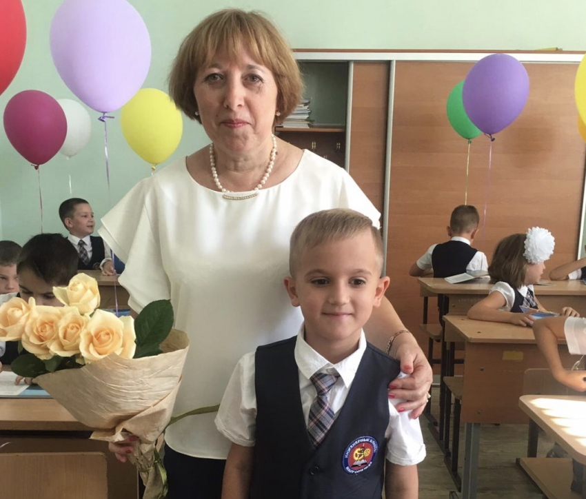 Ученики 2 «Б» класса поздравляют Ольгу Николаевну Бондарчук с Днем Рождения