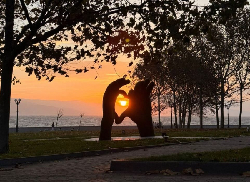 Гороскоп от «Блокнота»: Водолеям избегать конфликтов, а Рыбам заняться творчеством 