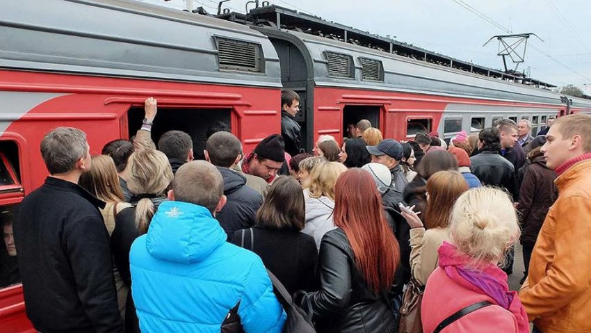 Новогодний ажиотаж: билеты на поезда из Москвы и Питера в Новороссийск выкуплены 