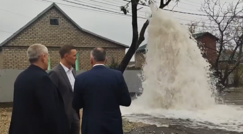 Затоплены дворы, поврежден автомобиль: кто заплатит новороссийцам за поврежденное в результате порыва имущество