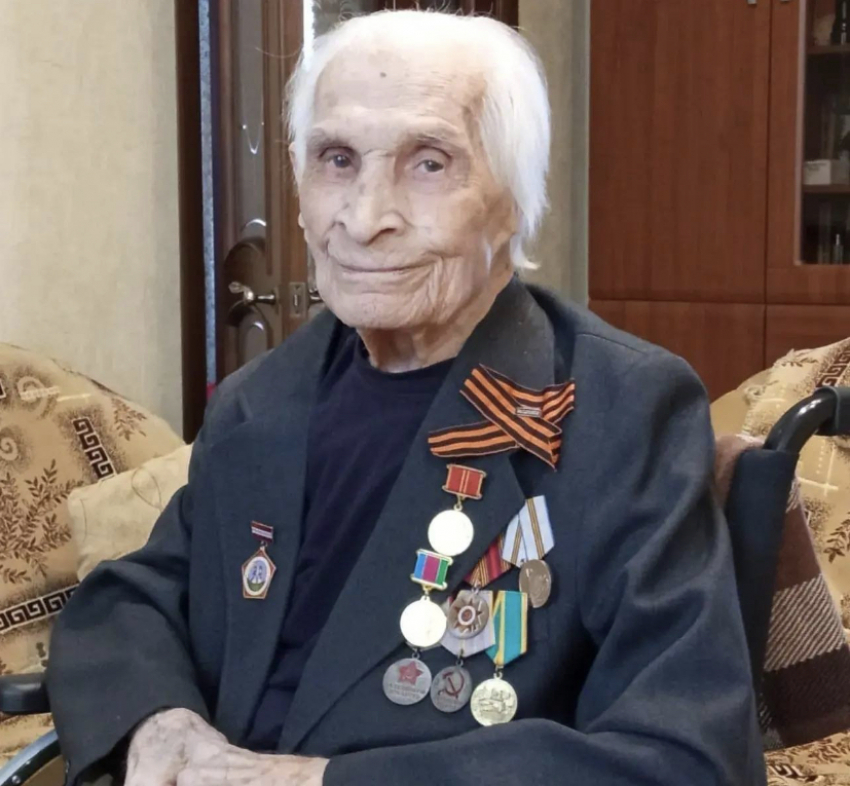 Вековой юбилей в Новороссийске отметил ветеран войны и труда Андрей Маркелов