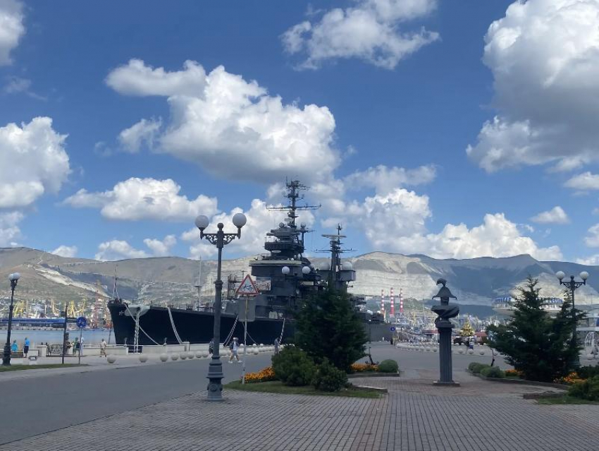 Погода в Новороссийске на 21 августа: жара возвращается, но ветер всё испортить не даст