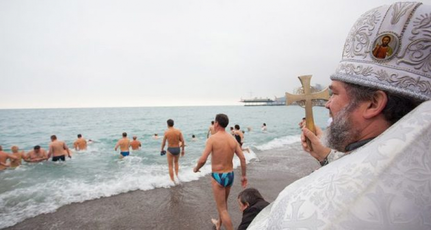 Массовый заплыв новороссийцев на Крещение будут надежно охранять