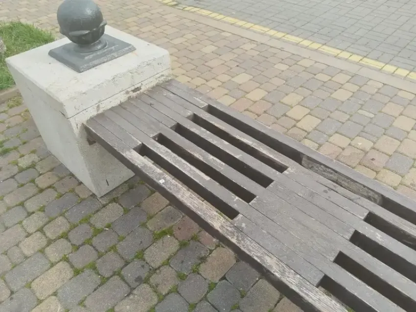 Новороссийцы не поняли логику в перемещении лавочек