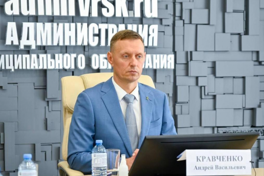 Глава Новороссийска предложил чиновникам уволиться 