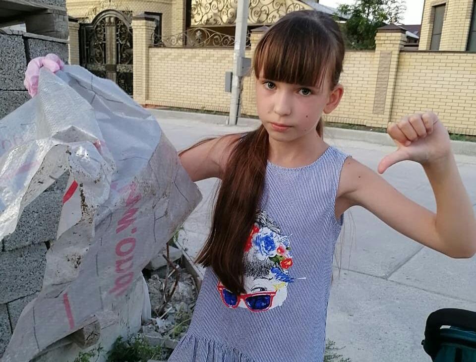 Десятилетняя девочка спасает Новороссийск и планету от мусора
