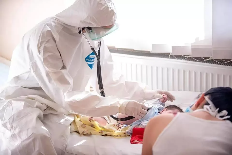 Новорожденный малыш заразился коронавирусом на Кубани