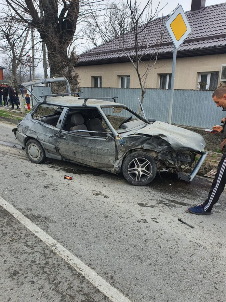 Воскресное утро в Гайдуке: скорая помощь, спасатели, ГИБДД