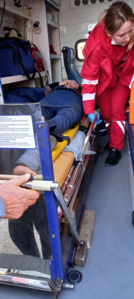 Выпавшую из окна пожилую женщину спасли в Новороссийске